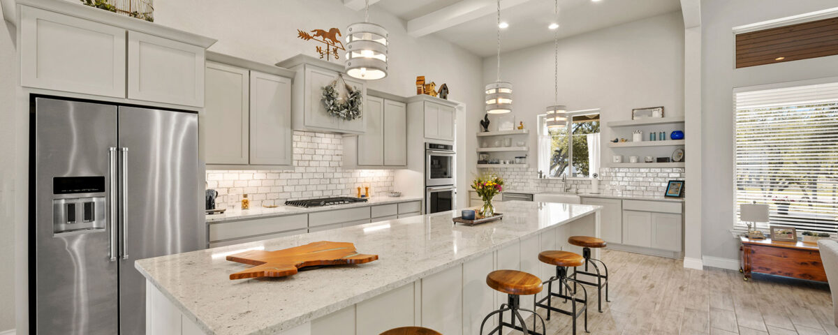 Modern Kitchen Cleaned and Shiny after Gulf Breeze Home Cleaning services