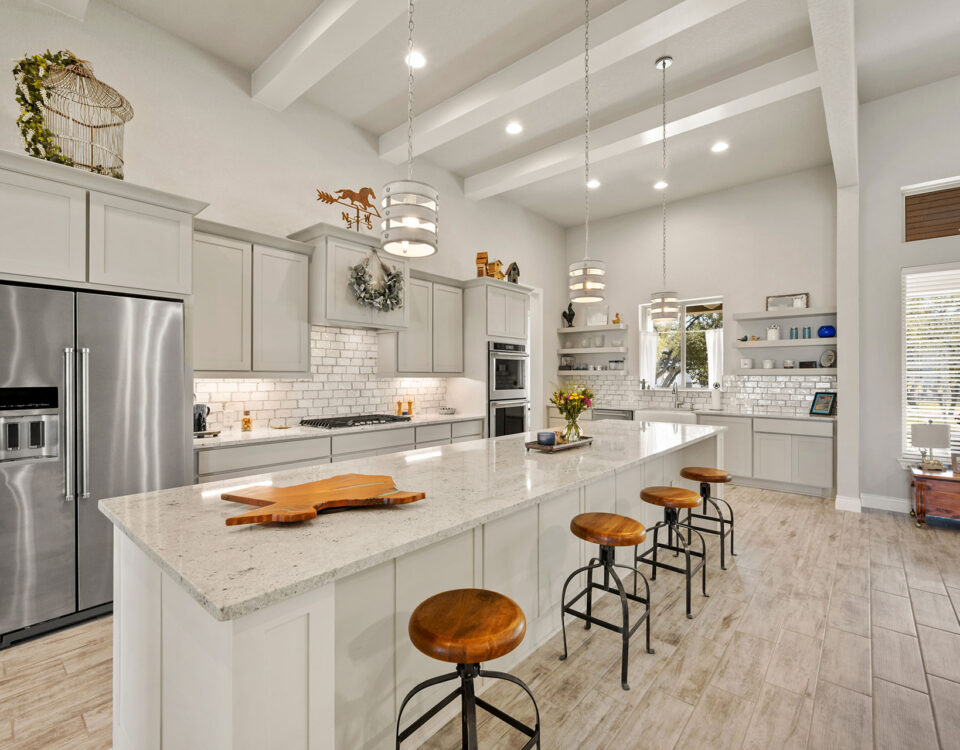 Modern Kitchen Cleaned and Shiny after Gulf Breeze Home Cleaning services